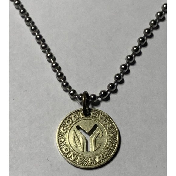 Vintage Circulated NYC 1953 New York City Subway Token Pendant. Great Gift! - Picture 3 of 11